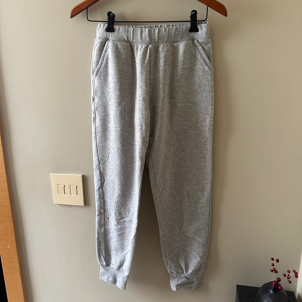 Uniqlo Gray Jogger Sweatpants with Pockets
